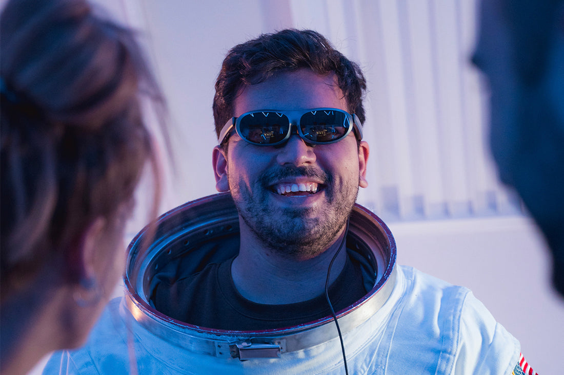 Stay Ahead of the Curve: 3 Predictions for Digital Display Glasses in 2024